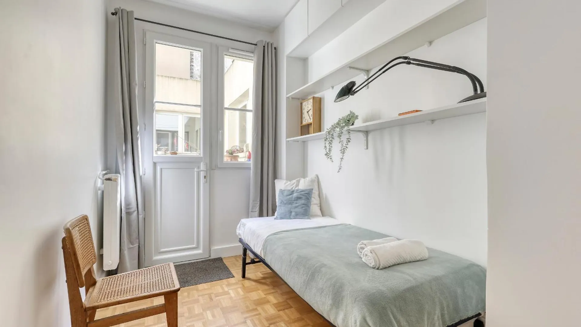 Cute In The Heart Of The Latin District Apartment